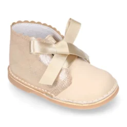 Bota Safari niñas con cordones seda y ondas en piel combinada.