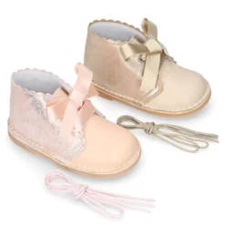Bota Safari niñas con cordones seda y ondas en piel combinada.