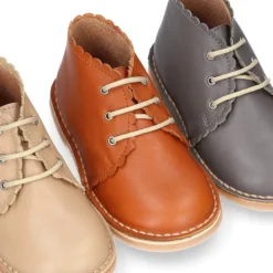 Bota Safari niños con cordones y ondas en piel EXTRA SUAVE.