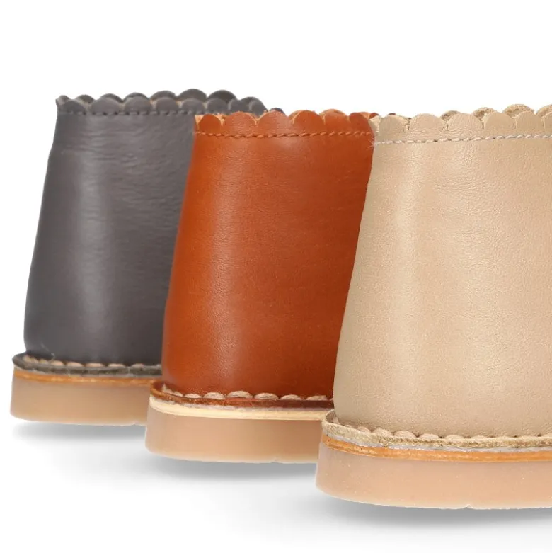 Bota Safari niños con cordones y ondas en piel EXTRA SUAVE.