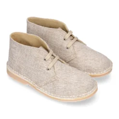 Bota Safari o Pisacacas con cordones y en lino natural.