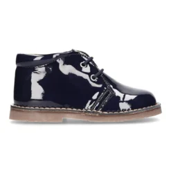 Bota Safari o Pisacacas niño con cordones en piel charol.