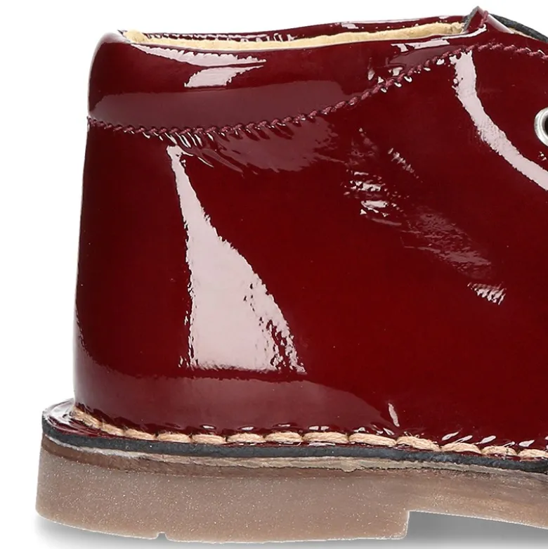 Bota Safari o Pisacacas niño con cordones en piel charol.