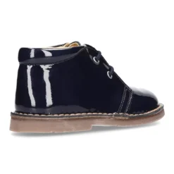 Bota Safari o Pisacacas niño con cordones en piel charol.