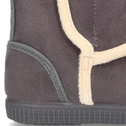Botas forradas con cierre adherente y suela tipo bamba en Serratex.