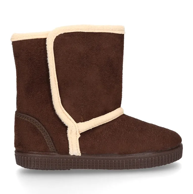 Botas forradas con cierre adherente y suela tipo bamba en Serratex.