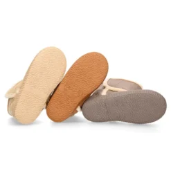 Botas niño tipo AUSTRALIANAS con cierre adherente y suela tipo bamba en Serratex Recy.