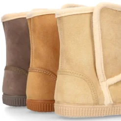 Botas niño tipo AUSTRALIANAS con cierre adherente y suela tipo bamba en Serratex Recy.