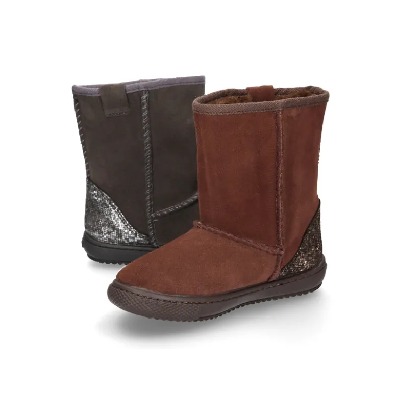 Botas tipo Australianas en piel serraje con talonera METALIZADA forradas con pelo.