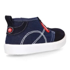 Bota tipo zapatilla con cordones en lona y serraje.