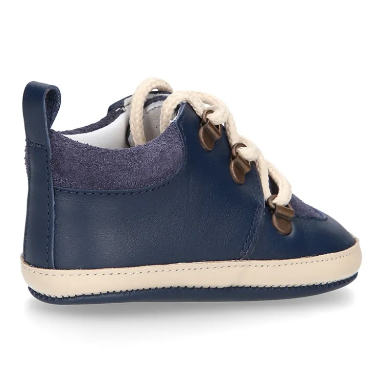 Botita bebés tipo MONTAÑA en piel combinada.