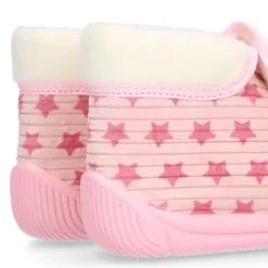 Botita casa niña cierre cordones en lana con estampado ESTRELLAS.