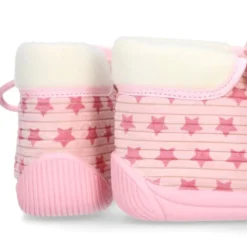 Botita casa niña cierre cordones en lana con estampado ESTRELLAS.