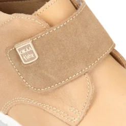Botita casual niños OKAA FLEX sin cordones y puntera en Piel Napa SUAVE.