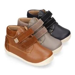 Botita casual respetuosa niños OKAA FLEX sin cordones y puntera en Piel Napa en colores OTOÑALES.