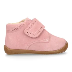 Botita casual respetuosa niños OKAA FLEX sin cordones, picados y forro de lana en Piel Serraje ROSA.