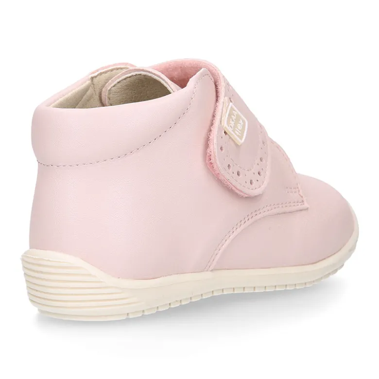 Botita casual respetuosa niños OKAA FLEX sin cordones y puntera en color ROSA.