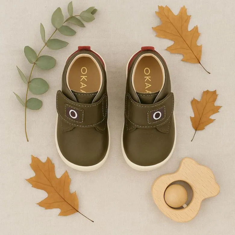 Botita casual respetuosa niños OKAA FLEX sin cordones en colores OTOÑALES.