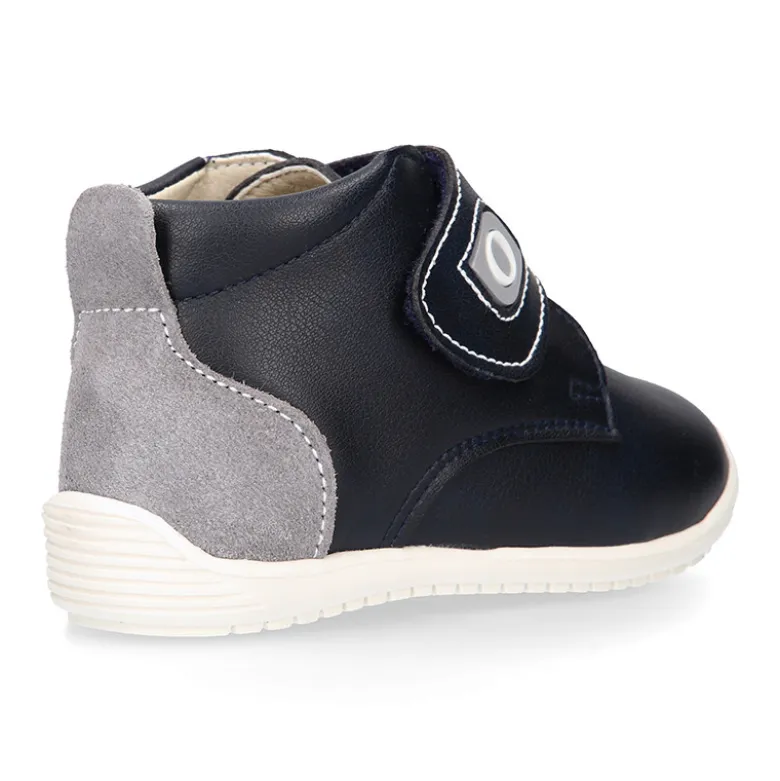 Botita casual respetuosa niños OKAA FLEX sin cordones en colores OTOÑALES.