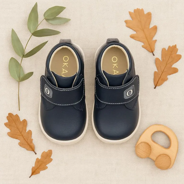 Botita casual respetuosa niños OKAA FLEX sin cordones en colores OTOÑALES.