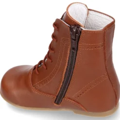Botita clásica niña tipo Pascuala con cordones en piel CUERO.