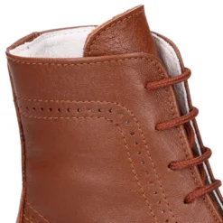 Botita clásica niña tipo Pascuala con cordones en piel CUERO.