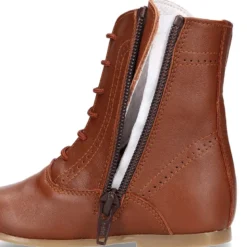 Botita clásica niña tipo Pascuala con cordones en piel CUERO.