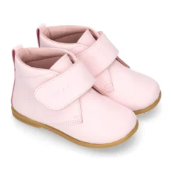 Botita colegial niña y primeros pasos sin cordones en piel ROSA.