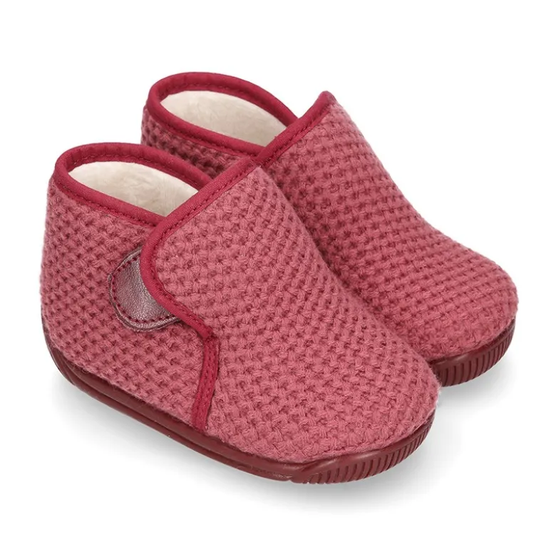 Botita de casa niños sin cordones en lana suave.