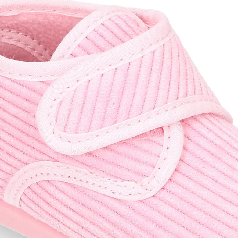 Botita de casa niños sin cordones pana fina.