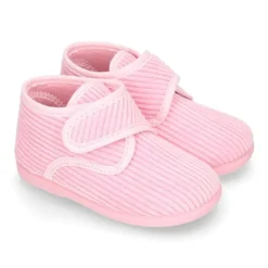 Botita de casa niños sin cordones pana fina.