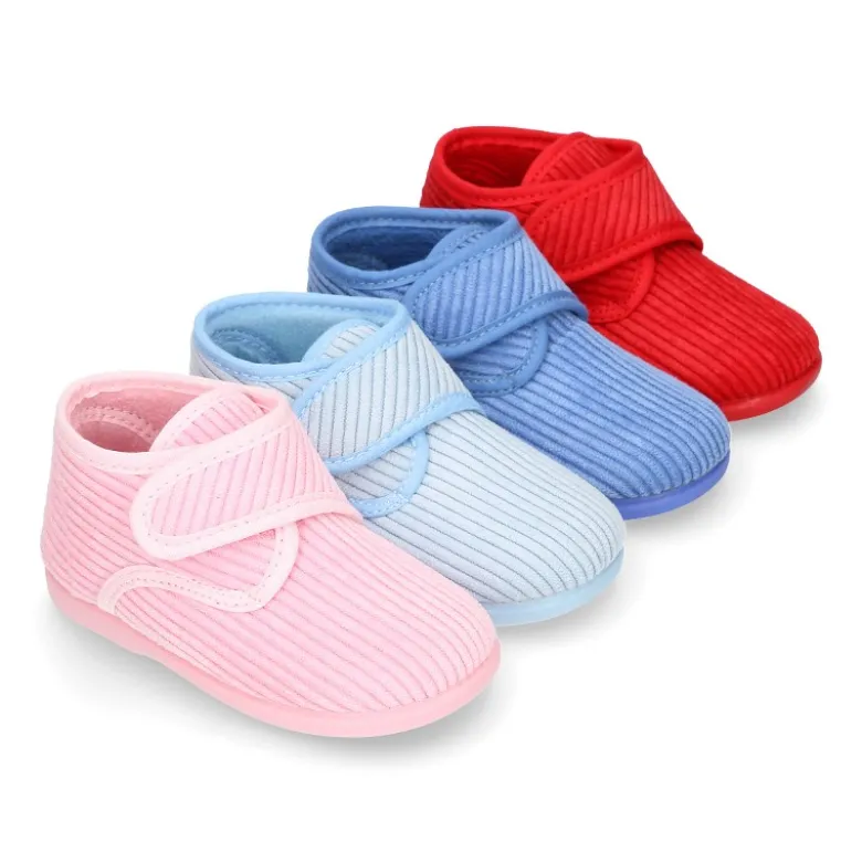 Botita de casa niños sin cordones pana fina.