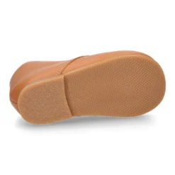 Botita niño con cordones en piel CUERO.