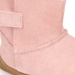 Botita niños Blanditos by Crio´s sin cordones en piel serraje con forro borreguito.