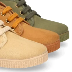 Botita niños CASUAL con cordones en Serratex.