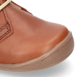 Botita niños cordones con puntera y talonera en piel EXTRA SUAVE.