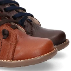 Botita niños SPORT con cremallera y cordones elásticos en piel.