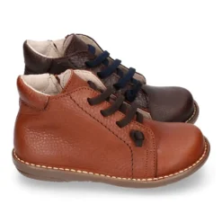 Botita niños SPORT con cremallera y cordones elásticos en piel.