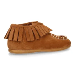 Botita niños tipo INDIA con cordones y flecos en piel serraje CUERO.
