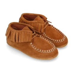 Botita niños tipo INDIA con cordones y flecos en piel serraje CUERO.