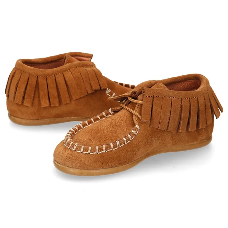 Botita niños tipo INDIA con cordones y flecos en piel serraje CUERO.