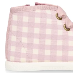 Botita niños tipo zapatilla con cordones y puntera en VICHY.
