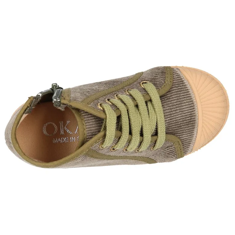 Botita niños tipo zapatilla con cordones y puntera en PANA.