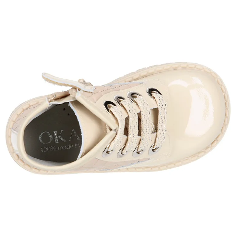 Botita ROCKERA niña con cordones metalizados en piel charol BEIGE.