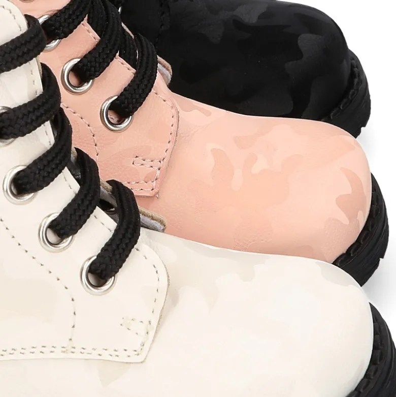 Botita ROCKERA niña cordones en piel tornasolada.