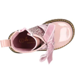 Botita ROCKERA niña lazos terciopelo en piel charol con GLITTER.