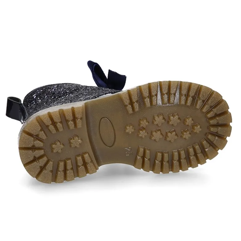 Botita rockera para niña con lazos de terciopelo en piel charol de colores con Glitter