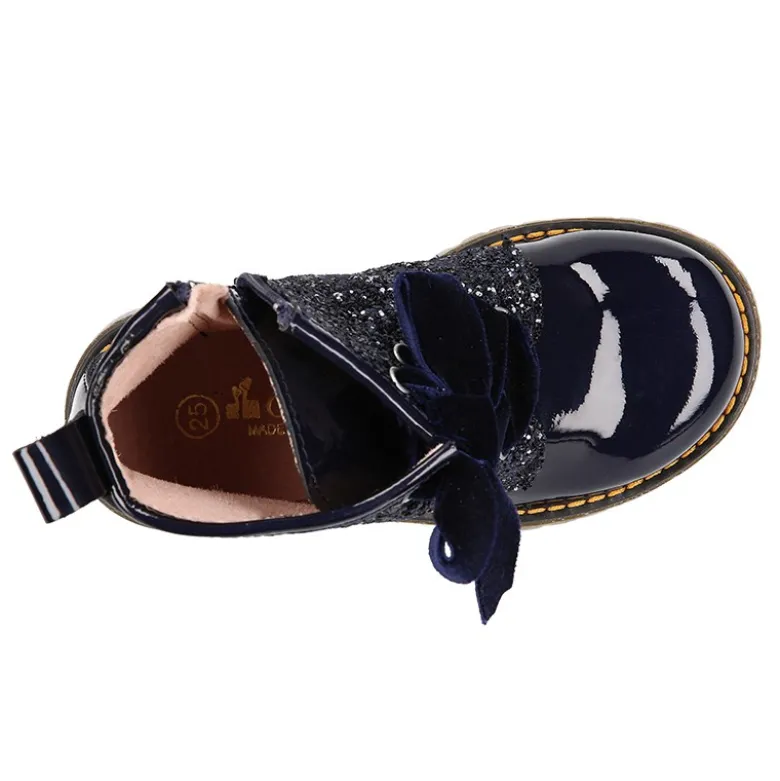Botita rockera para niña con lazos de terciopelo en piel charol de colores con Glitter
