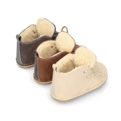 Botita Safari bebé con cordones y BORREGO en piel serraje.