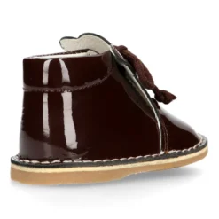 Botita Safari bebé osito con suela SUPER FLEXIBLE en piel charol.